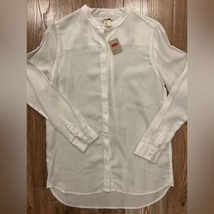 NWT White Levi’s Banded Collar Button Down Small